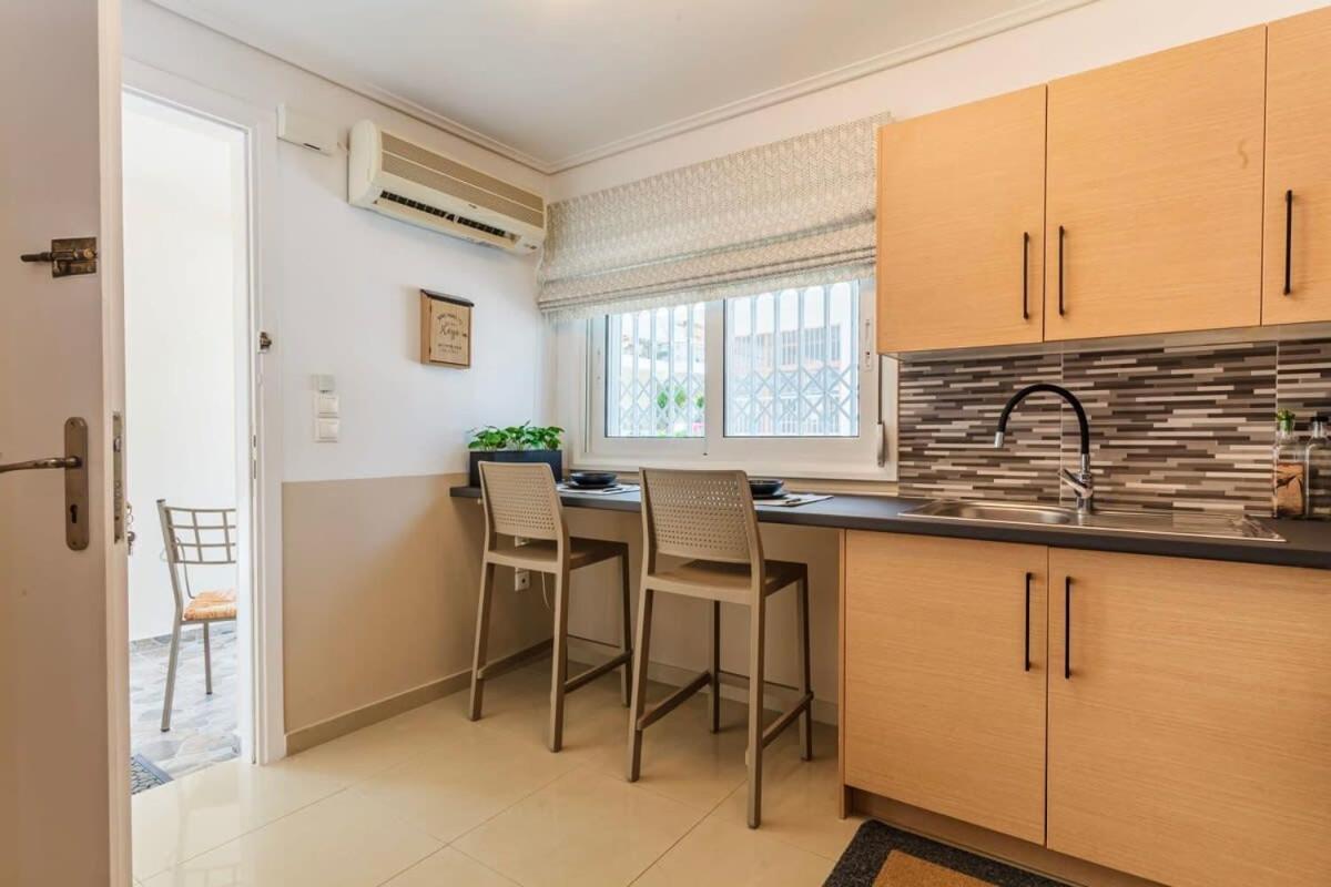 Kalamata Lime Studio - Cozy Gem With Private Parking ภายนอก รูปภาพ