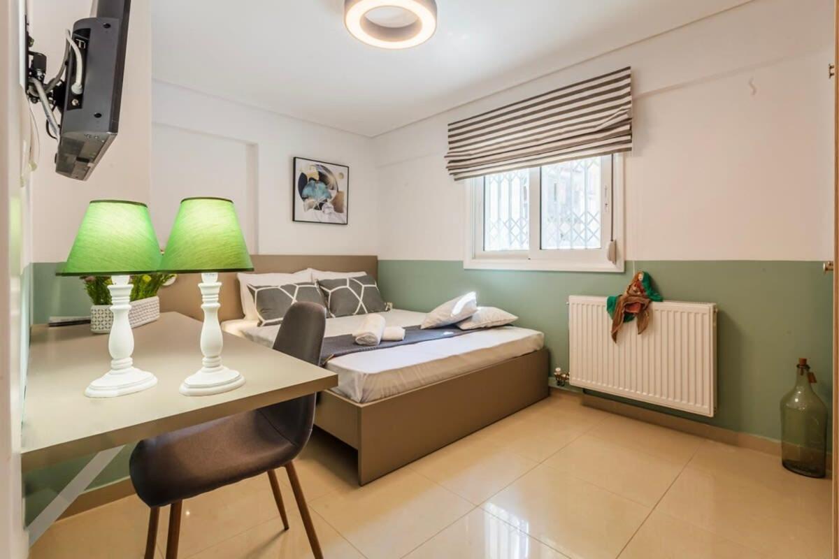Kalamata Lime Studio - Cozy Gem With Private Parking ภายนอก รูปภาพ