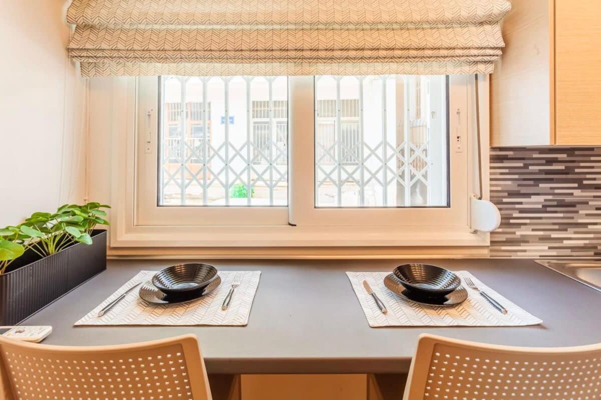 Kalamata Lime Studio - Cozy Gem With Private Parking ภายนอก รูปภาพ