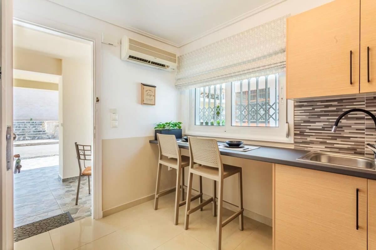 Kalamata Lime Studio - Cozy Gem With Private Parking ภายนอก รูปภาพ