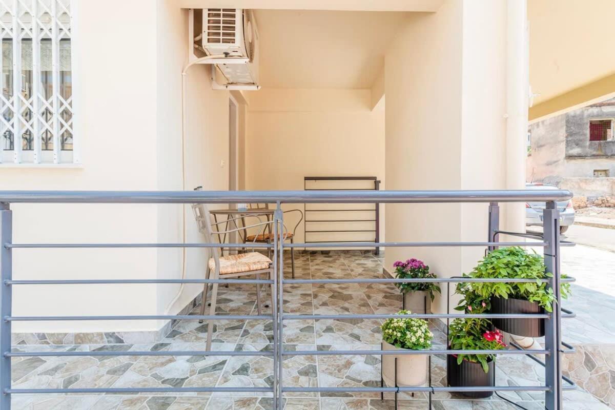 Kalamata Lime Studio - Cozy Gem With Private Parking ภายนอก รูปภาพ